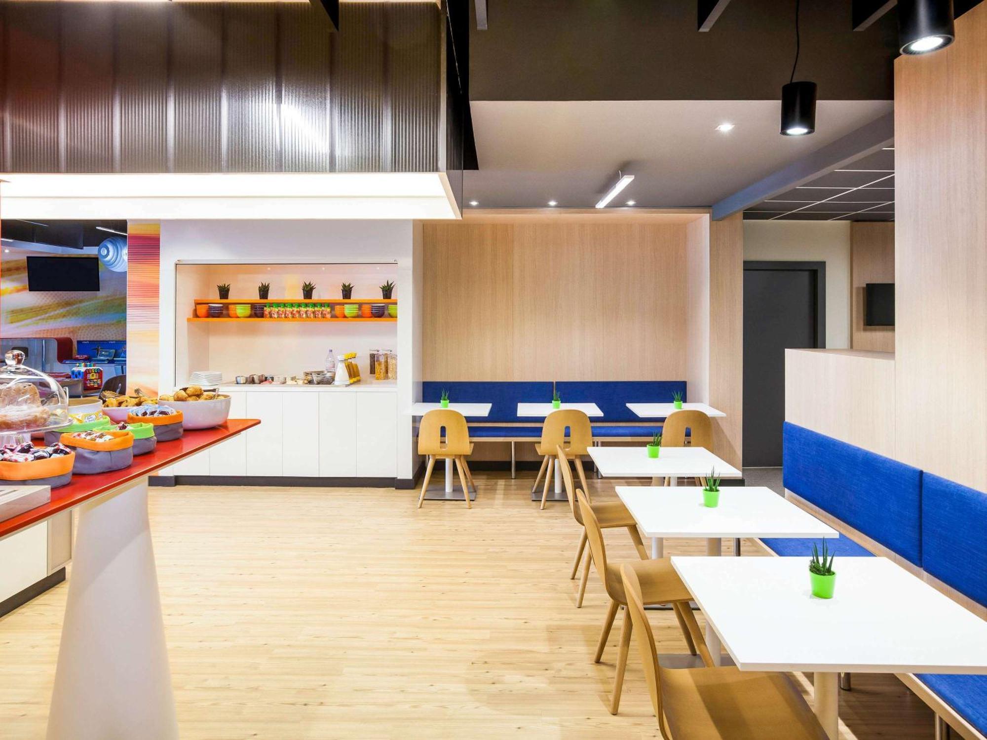 Ibis Styles Mulhouse Centre Gare Exterior foto